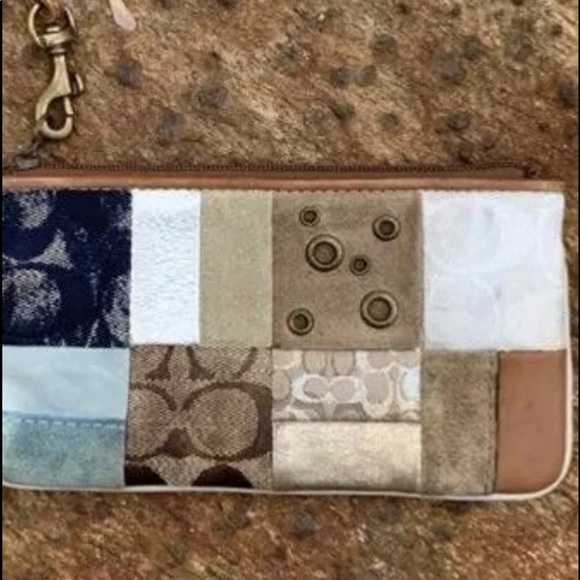 COACH WRISTLET ❤️ - Picture 7 of 7